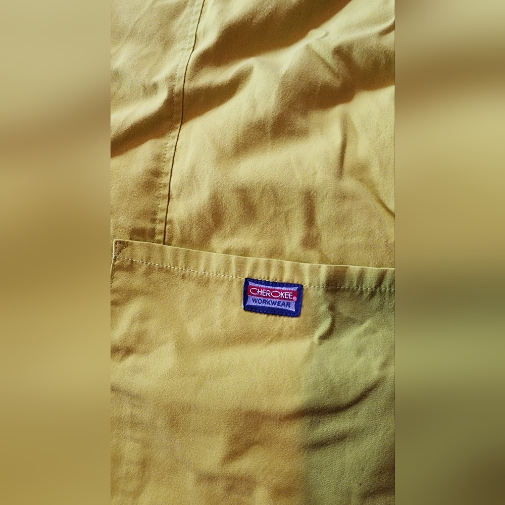 Cherokee Scrub Top - Picture 4 of 5